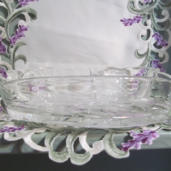 Mikasa Rocking Horse Glass Bowl 7-1/2" w its box - Picture 10 of 16